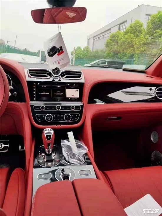 【图】22款宾利添越内饰设计有浓郁的宾利风格天津港最低报价_天津优