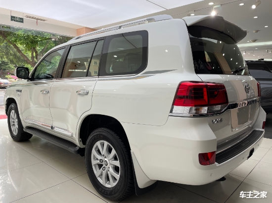 平行进口丰田酷路泽5700国六现车在售