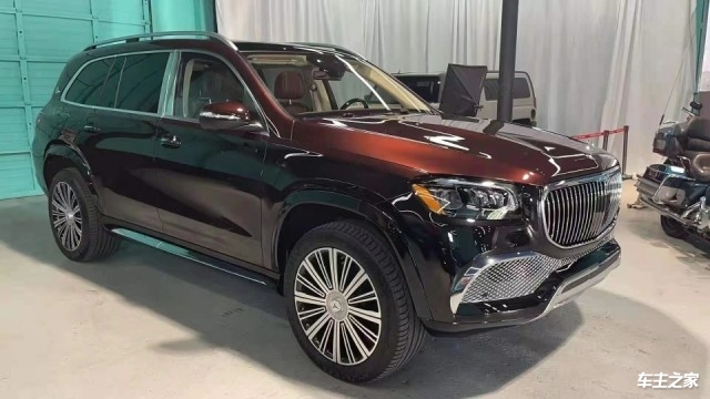 22款奔驰迈巴赫gls600报价港口现车280万起售