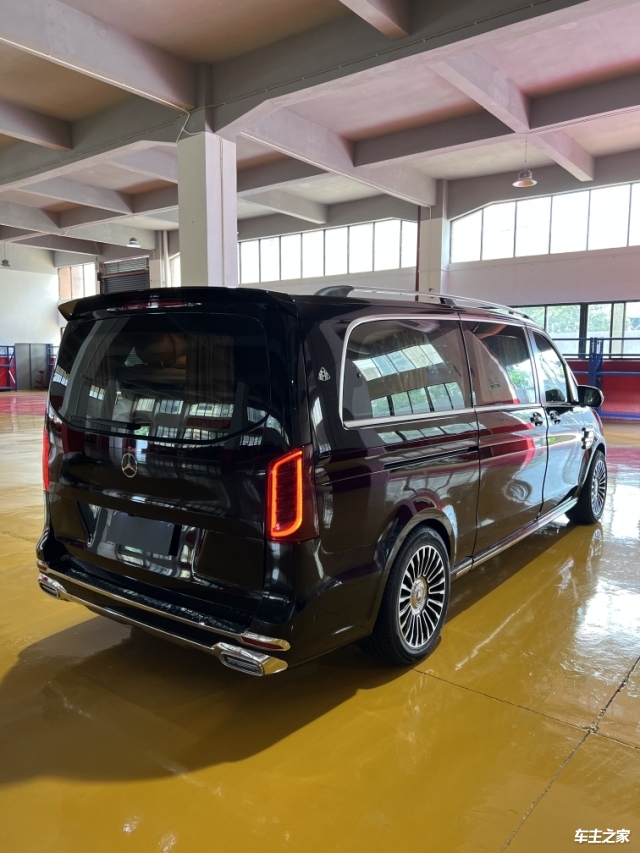 2022款奔驰威霆7座高顶版定制特别改装照片推荐