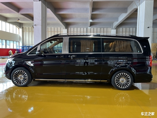 2022款奔驰威霆7座高顶版定制特别改装照片推荐