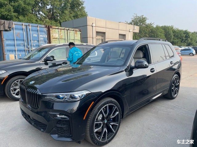 云南昆明22款宝马x7加版高配仅售1028万