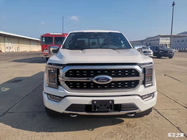 21款福特猛禽港口现车直降10w现优惠幅度达天津港最新报价