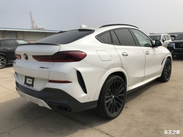 21款宝马x6现车性价比极高30t天津港售价68w起