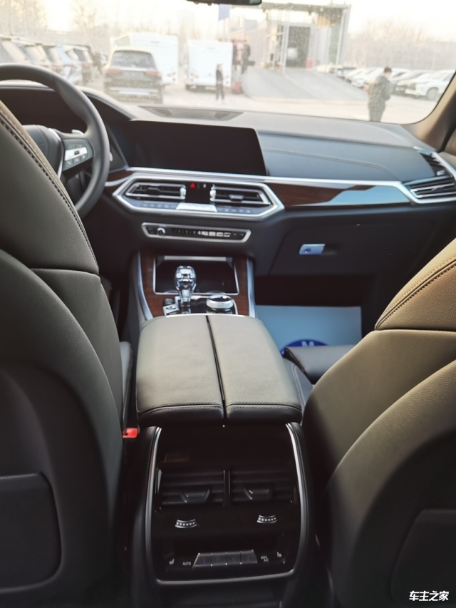 21款宝马x5现车直降10w配置齐全港口最新报价