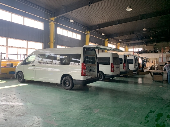 天津港新款进口丰田海狮专业定制改装厂丰田海狮个性化定制改装