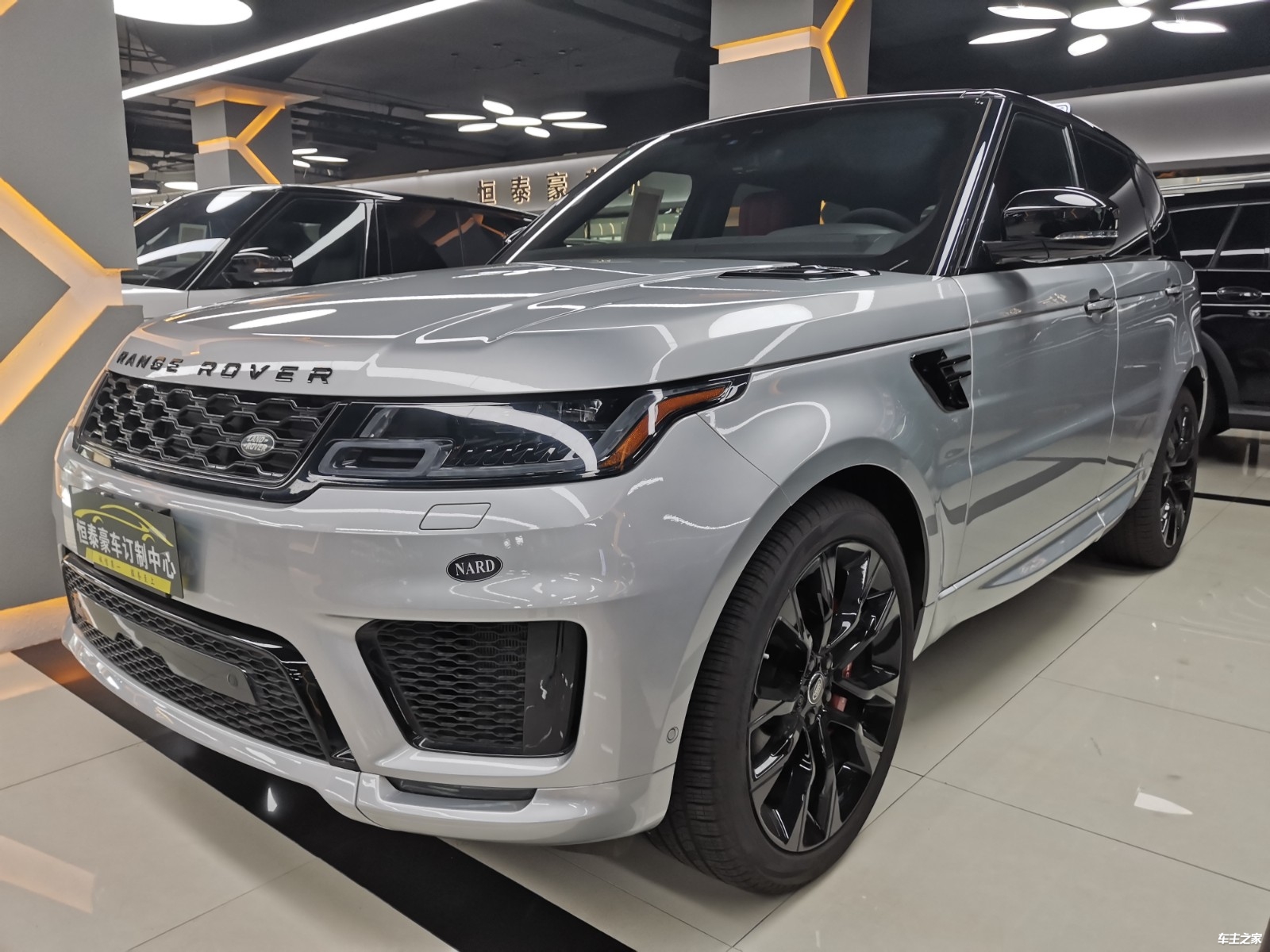 路虎揽胜运动版报价国六现车行情咨询中秋等您来提