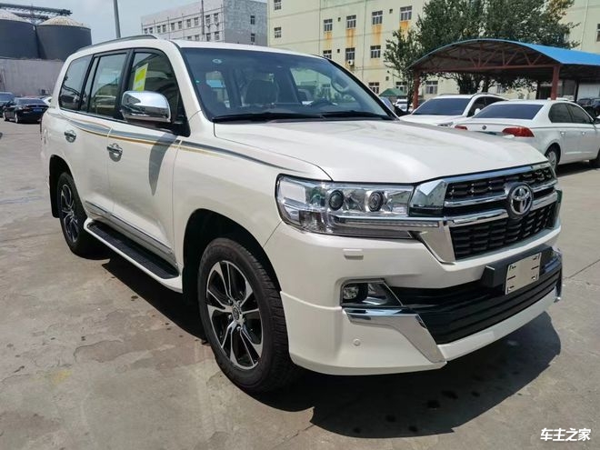 全新国六中东版酷路泽5700昆明现车配置齐全