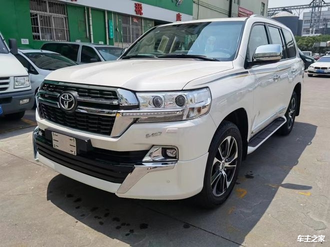 全新国六中东版酷路泽5700昆明现车配置齐全