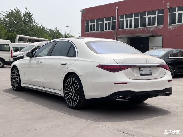 22款奔驰s500钻石白现车在售靓丽给你的她一个惊喜