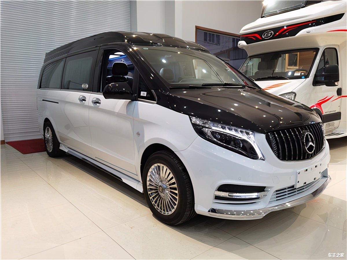 昆明22款奔驰威霆私人定制款现车优惠促销