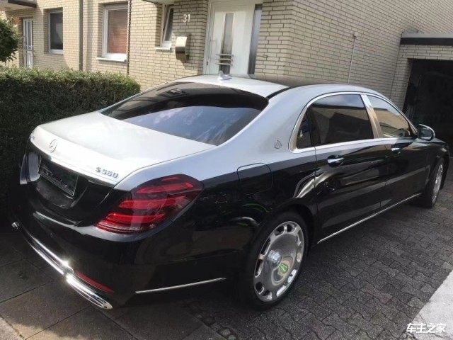【图】双色定制外漆迈巴赫s560v8动力四座版 大佬专属座驾!
