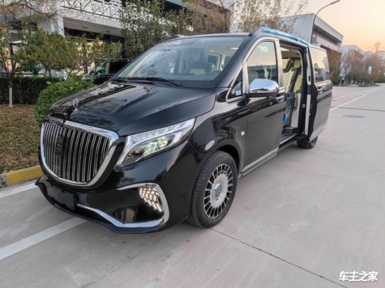 2022款奔驰威霆商务车批发优惠10万元