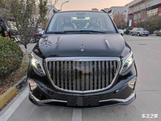 2022款奔驰威霆商务车批发优惠10万元