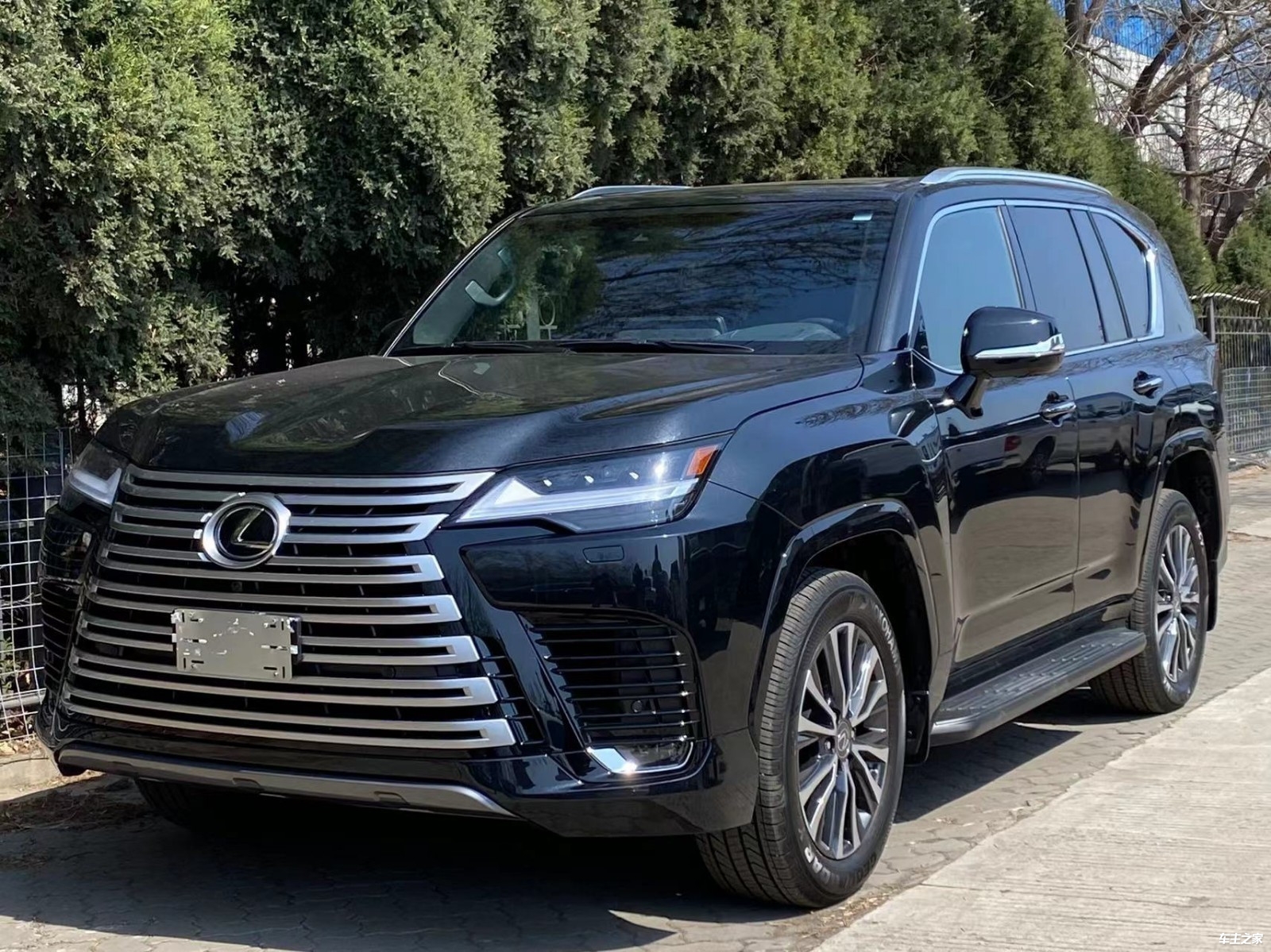 22款雷克萨斯lx600天津港最新报价性能一流表现外观豪华