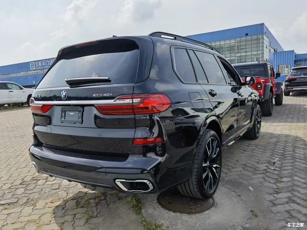 22款宝马x7实拍图片解析运动型suv