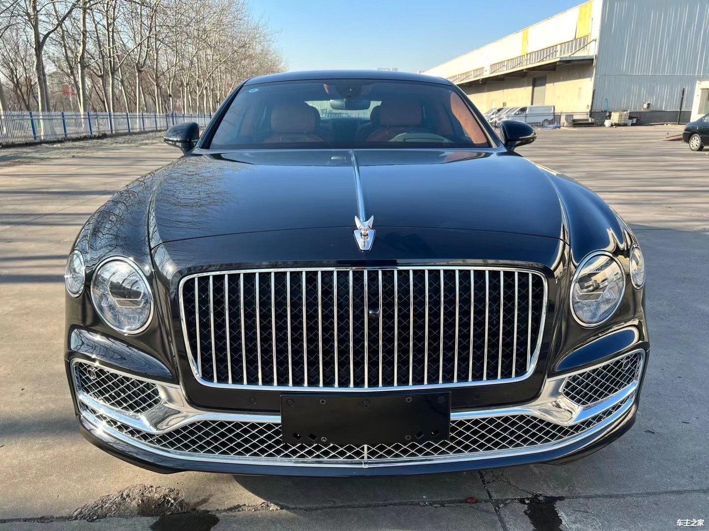 22款宾利飞驰v8 中规选装升降立标价格 高品质座驾!