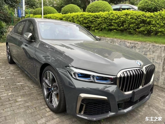 促销>全新宝马760li豪华版恭喜成都李总全款喜提爱车2021款宝马m760li