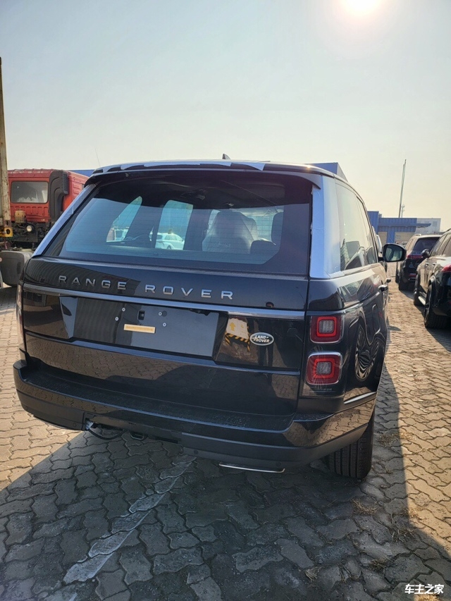 22款路虎揽胜行政汽油30hse西安现车最低报价仅需128万