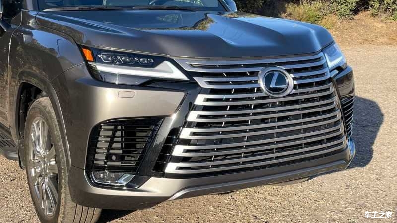 点击了解22款雷克萨斯lx600美规豪华版具体报价和配置
