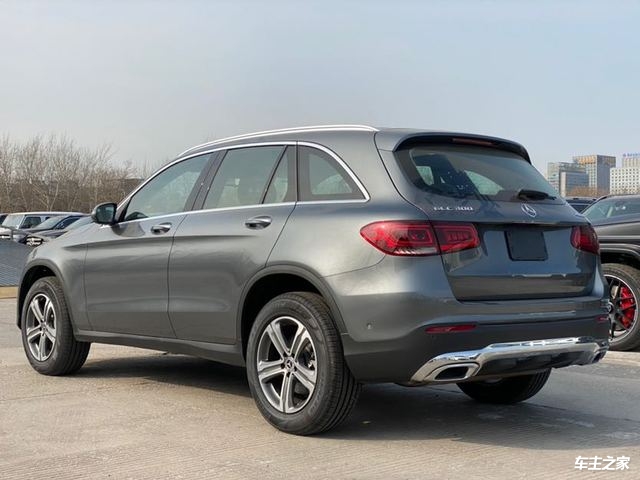 22款奔驰glc300天津港国六最合适进口报价38万起售