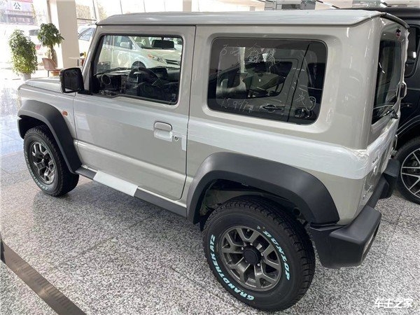 22款铃木吉姆尼15l23万起全国可上牌外观复古硬派