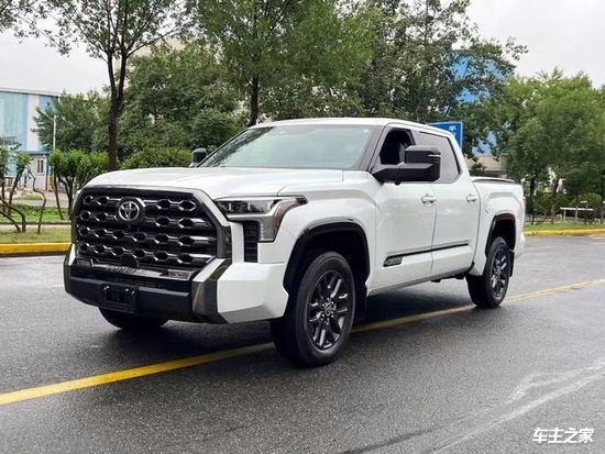 最新款丰田坦途皮卡混动35排量现车报价配置图片
