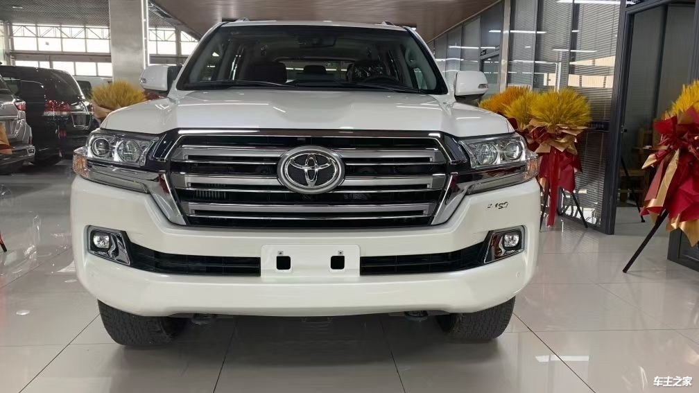 云南文山23款酷路泽5700vxr现车到店最新优惠价格