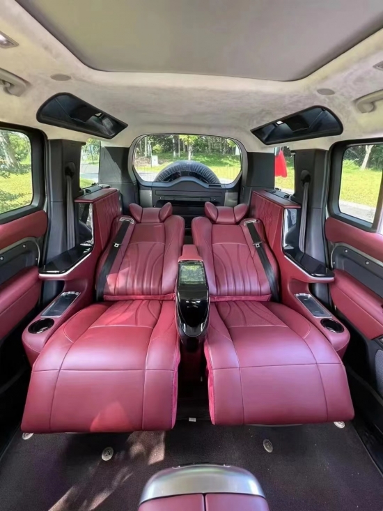 路虎卫士内饰定制改装四座航空座椅案例效果天津路虎卫士改装厂