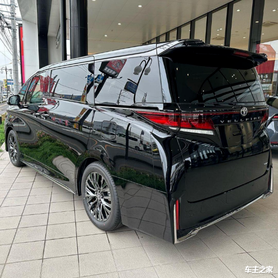 2024款丰田威尔法25混动西安988万专卖丰田mpv系列