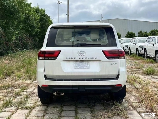 丰田酷路泽4000v6报价图片参数 天津港最新报价76万起售|优惠促销