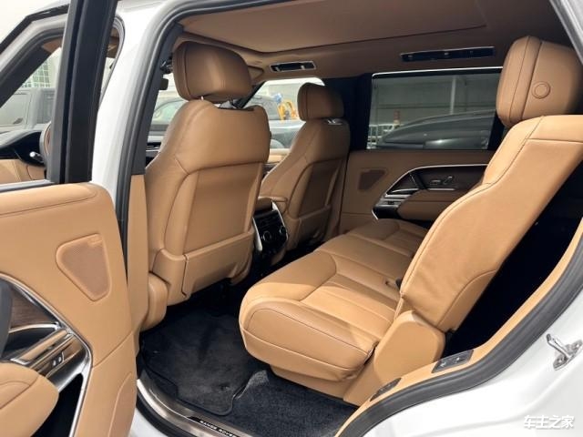 23款路虎揽胜行政加长七座大空间港口促销