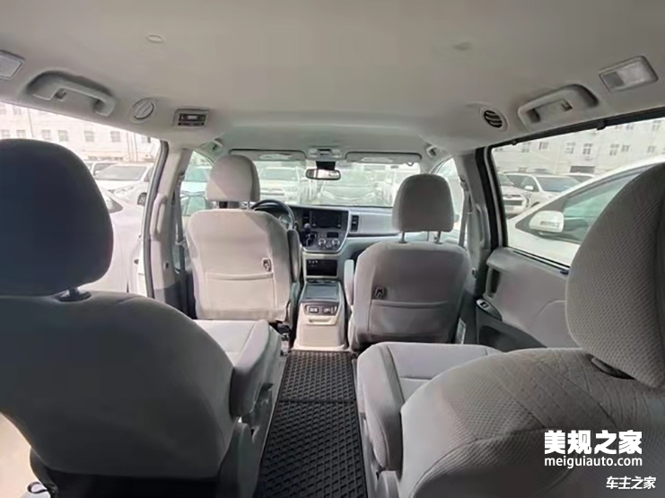 豪华商务MPV——平行进口2020款丰田塞纳LE 3.5L四驱加版