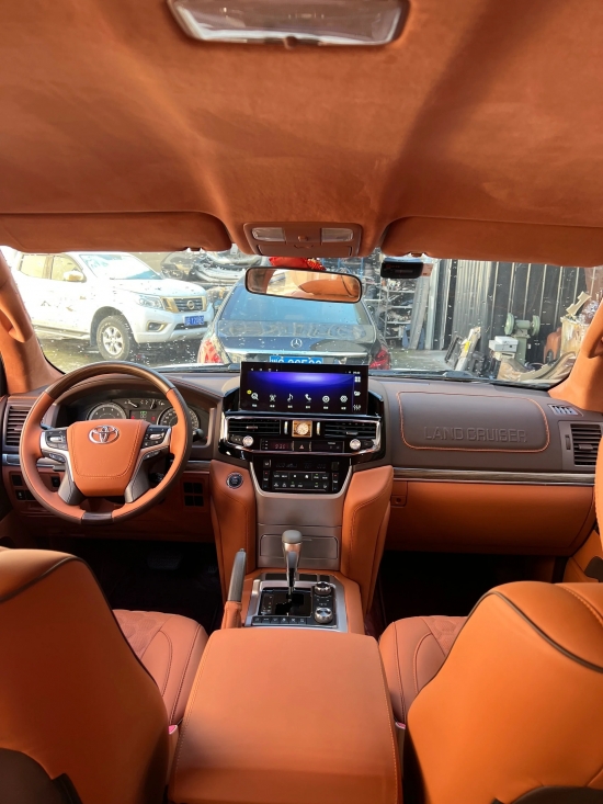 老款丰田陆巡酷路泽400047005700内饰改装翻新天津丰田改装厂