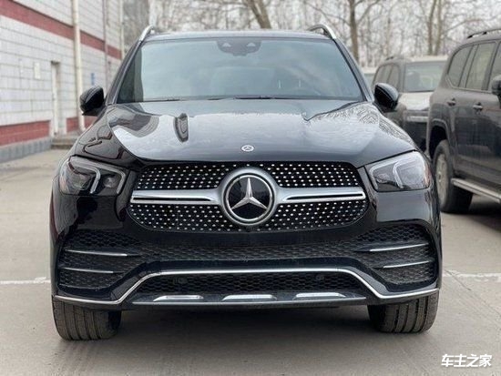 23款奔驰gle450加版价格国六全新现车降价83万起售