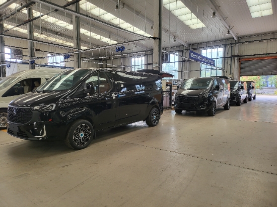 丰田赛那 塞纳 格瑞维亚外观升级新款卡德加包围 天津商务改装厂|优惠