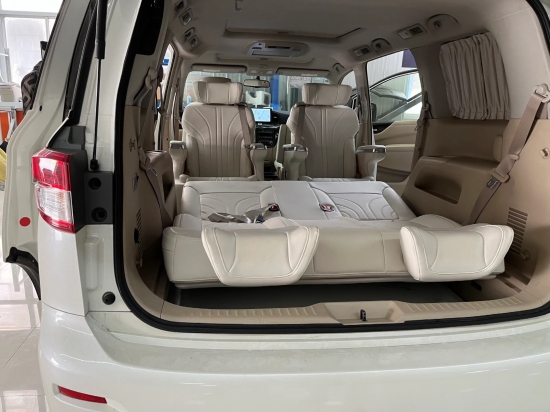 天津尼桑贵士商务外观内饰专业定制改装厂尼桑贵士内饰翻新升级