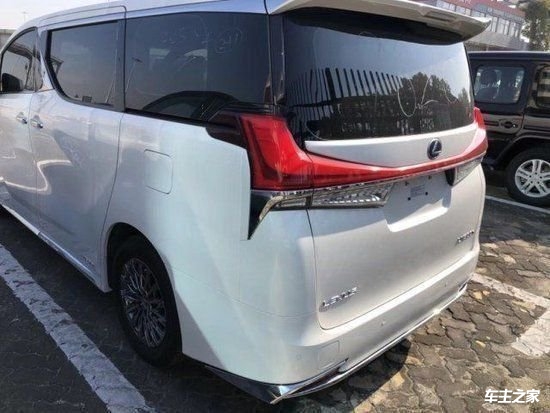 火热促销2023款雷克萨斯lm300同级最强商务车最新报价