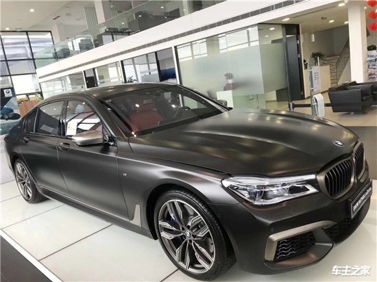 2023款宝马760li m运动版 磨砂黑/松露褐全国最后一辆