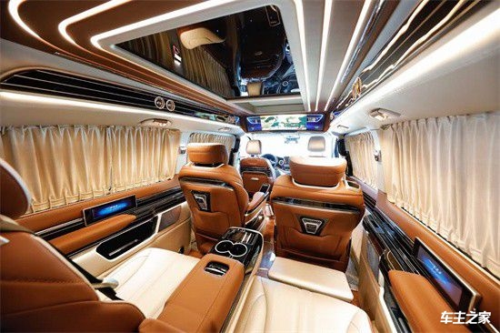 商务车报价七座>无论您是选择短轴版还是长轴版,福建奔驰v260都能为您