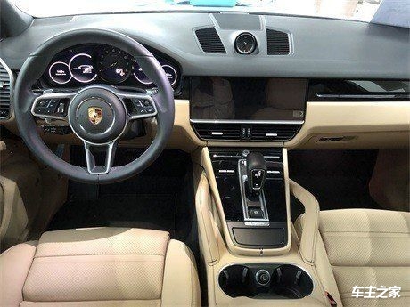 23款保时捷卡宴内饰是豪华suv车里最漂亮的,但就是这种风格,好多年