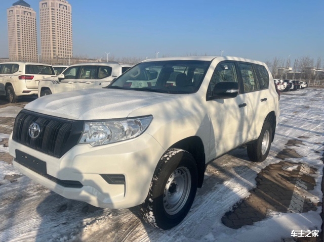 2023款中东版丰田霸道2700天窗后挂售价47万特价促销