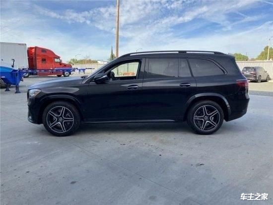 2024款奔驰gls450最新报价99万起可分期