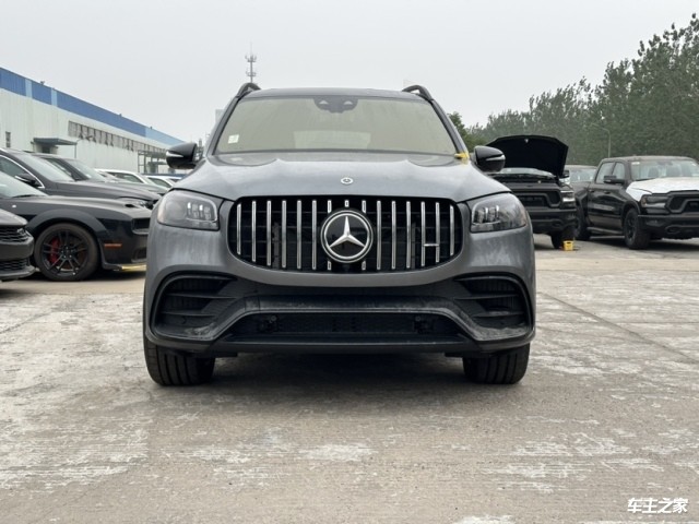 amg 奔驰gls 63性能suv,一直是冷门车型,毕竟价格昂贵,客户都以玩车为
