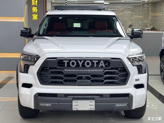 全新一代丰田红杉港口现车起步价格90w全国可分期欢迎来电咨询