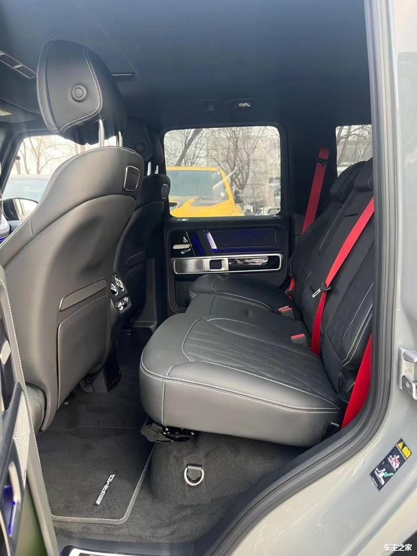 奔驰g500 4.0tv8 港口最新报价200万起