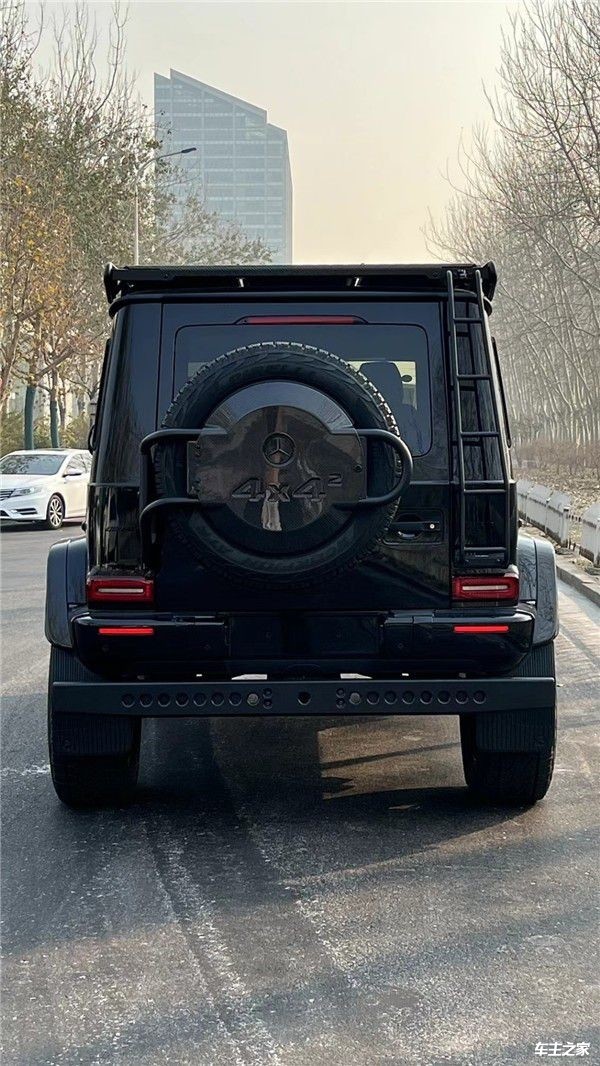最新奔驰g634x4港口首发