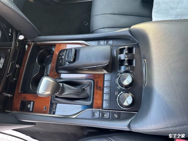 【图】雷克萨斯lx570 21款 标准 西安展厅现车最低