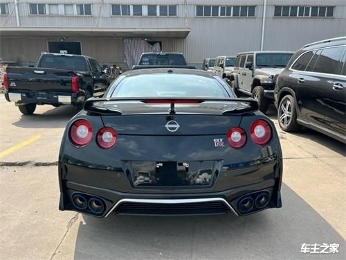 23款日产战神gtr展位现车颜色齐全全国上牌