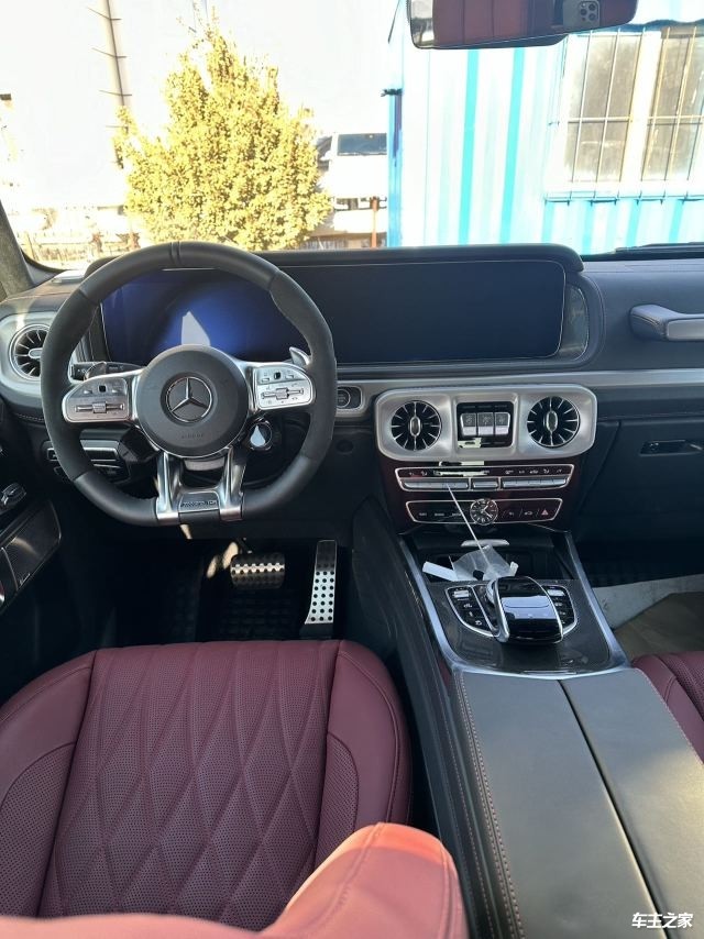 新款奔驰g63价格优惠amg性能动力强劲